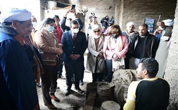 نائب وزير السياحة ونائب محافظ قنا يتفقدان مواقع تراثية وأثرية بالمحافظة