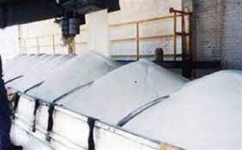 ضبط 3 أطنان سكر في عبوات ناقصة الوزن داخل مصنع بدون ترخيص بالقاهرة 