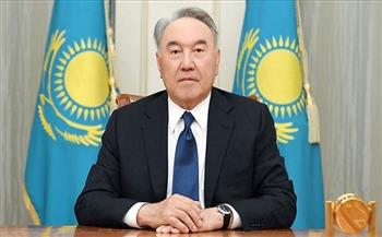 رئيس كازاخستان السابق يعتزل السياسة 