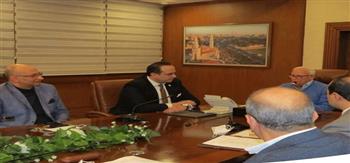 محافظ بورسعيد ورئيس «الرعاية الصحية» يتابعان تنفيذ الجناح البحري بمستشفى السلام 