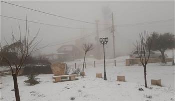 لبنان: انحسار العاصفة "هبة" بالتزامن مع موجة صقيع واستمرار جهود إزالة الجليد بالطرق الجبلية