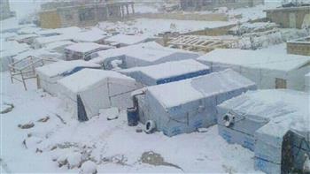 الأمم المتحدة: الثلوج تتسبب بأضرار بالغة في المخيمات الواقعة في شمال غربي سوريا