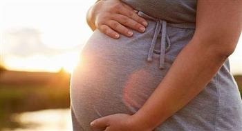 طبيب نساء ينصح الحوامل بتلقى لقاح كورونا: لا يسبب أصرارًا للأجنة (فيديو)