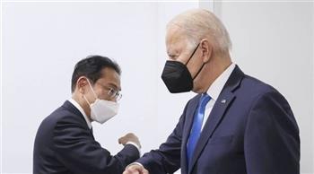 الرئيس الأمريكي يلتقي برئيس الوزراء الياباني