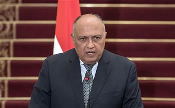 وزير الخارجية يصل مسقط لترؤس الجانب المصري في اجتماعات اللجنة المشتركة مع سلطنة عمان