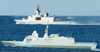 القوات البحرية المصرية والفرنسية تنفذان تدريبا بحريا عابرا في البحر المتوسط