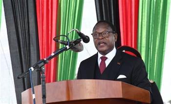 رئيس مالاوي يقيل الحكومة بسبب إدعاءات بالفساد
