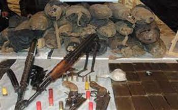 ضبط 7 متهمين بحوزتهم أسلحة و«كوكتيل مخدرات» في أسوان