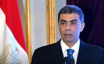 وزير الرياضة ينعي الكاتب الصحفي ياسر رزق