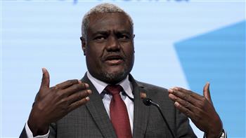 رئيس مفوضية الاتحاد الأفريقي يجري مباحثات في مالي لدفع العملية السياسية
