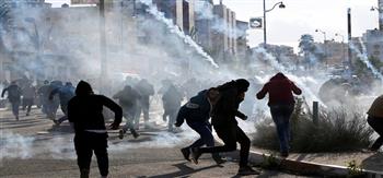 إصابة عشرات المواطنين بالاختناق خلال مواجهات مع الاحتلال في الخليل