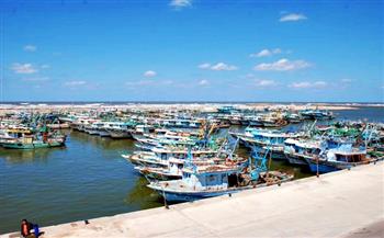 كفر الشيخ : فتح ميناء الصيد ببرج البرلس بعد تحسن الأحوال الجوية