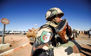 الجزائر: مقتل إرهابيين اثنين وفردين من الجيش في عملية عسكرية على الحدود