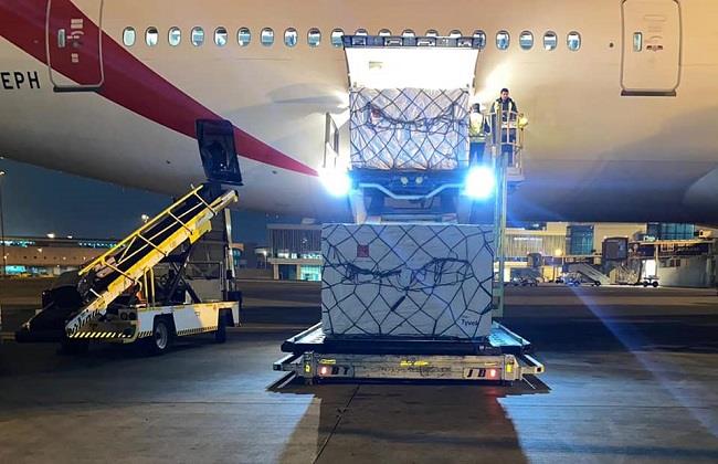 الصحة تستقبل 3.9 مليون لقاح «أسترازينيكا» من بريطانيا