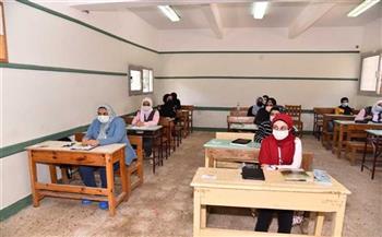 بدء امتحانات الفصل الدراسي الأول لطلاب الشهادة الاعدادية بالإسكندرية