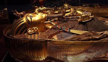 في ذكراه الـ98.. قصة اكتشاف تابوت الملك الذهبي «توت عنخ آمون»