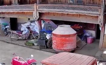 زلزال يدمر مدينة في الصين.. والضحايا بالعشرات (فيديو)