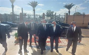وزير الاتصالات يتفقد "حديقة فريال" و"ساحة مصر" ببورسعيد