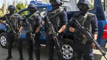 "أمن أسوان" يضبط 5 متهمين بحوزتهم أسلحة نارية ومواد مخدرة