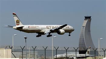 الطيران المدني الإماراتي يعلن أن الحركة الجوية تسير بشكل طبيعي