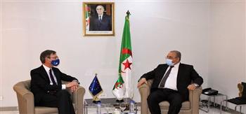 وزير الصناعة الجزائري يبحث تعزيز التعاون الاقتصادي والصناعي مع الاتحاد الأوروبي