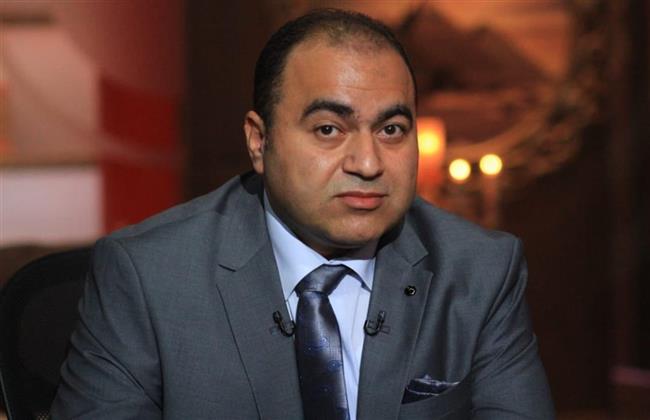 استشاري مناعة يحذر: أعراض «أوميكرون» تتشابه مع نزلات البرد