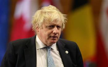 رئيس وزراء بريطانيا يعبر عن مخاوفه إزاء انتشار متحور أوميكرون