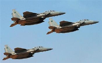التحالف العربي: دمرنا مخزنين للطائرات بدون طيار بمعسكر ضبوه جنوب صنعاء 