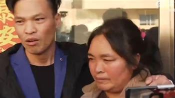 اعتمادا على ذاكرته وخرائط قريته .. رجل  يعثر على أمه بعد 33 عاما من اختطافه فى الصين 
