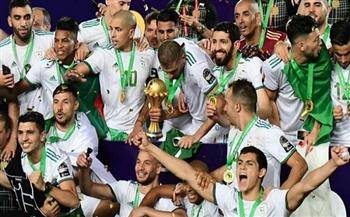 وزير الرياضة الجزائري يدعم منتخب بلاده للدفاع عن لقب أمم إفريقيا