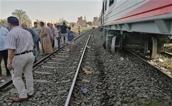 إصابة شاب إثر سقوطه من القطار بمحطة أبو حماد بالشرقية