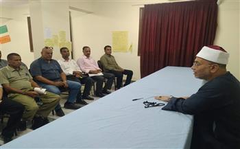 رئيس منطقة البحر الأحمر الأزهرية يجتمع بمديري المراحل التعليمية والموجهين 