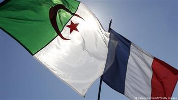 الجزائر وفرنسا توقعان اتفاقاً لنقل51 قطعة نقدية أثرية