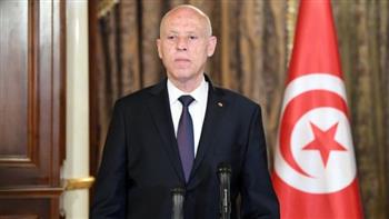 الرئيس التونسي يبحث مع وزير الداخلية الوضع العام في البلاد