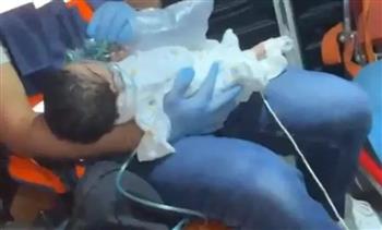 إصابة ثلاثة أطفال اختناقا بينهم رضيعة بغاز الاحتلال في القدس