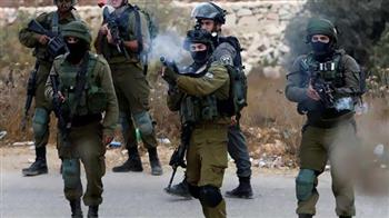 إصابة 5 فلسطينيين برصاص الجيش الإسرائيلي بالضفة الغربية
