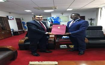 وزير الخارجية السيراليوني يؤكد أهمية تعزيز العلاقات الثنائية مع مصر