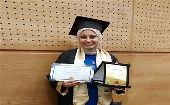 كلية بنات عين شمس تكرم  «نورهان علي» في حفل تخرج دفعة 2022