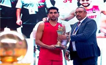 إيهاب أمين يتوج بجائزة أفضل لاعب في البطولة العربية للسلة