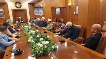 محافظ بورسعيد يتابع استعدادات إقامة المسابقة الدولية لحفظ القرآن الكريم والابتهال الديني 