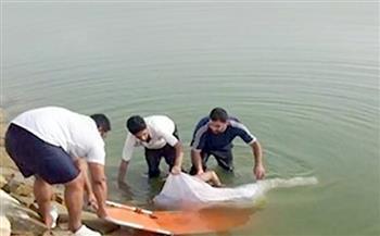 البحث عن جثة شاب غرق في نهر النيل بشربين 