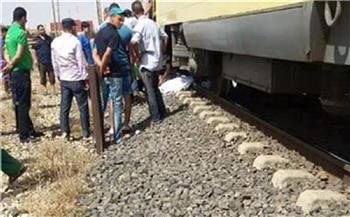 مصرع شخصين في حادث تصادم قطار بسارة ربع نقل ببني سويف