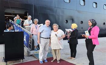 ميناء الإسكندرية يستقبل سفينة سياحية على متنها 2206 سائحين من جنسيات مختلفة