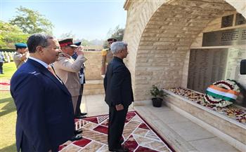 وزير الشؤون الخارجية الهندي يزور مقابر الكومنولث بهليوبوليس