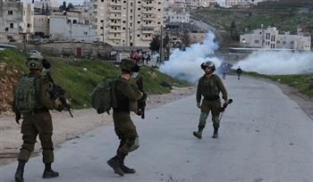 فلسطين: إصابات بالاختناق خلال مواجهات مع الاحتلال الإسرائيلي في قرية حارس