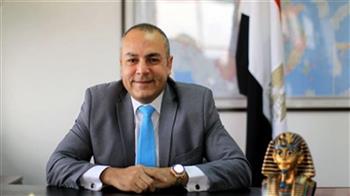 السفير المصري في نواكشوط يستعرض مع وزير الطاقة والنفط مشاركة بلاده في قمة المناخ COP27