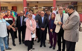 محافظ بورسعيد يشدد على التزام حضور الطلاب في المدارس