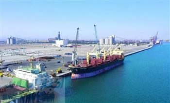 وصول ومغادرة 15 سفينة حاويات وبضائع العامة ميناء دمياط