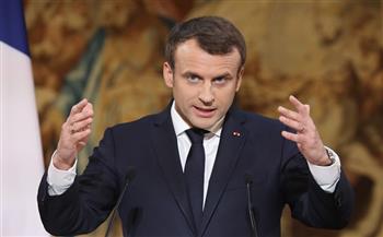 الرئيس الفرنسي يبحث مع نظيره الأوكراني فرض عقوبات جديدة على روسيا