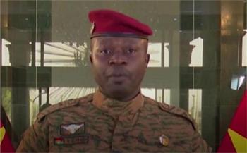 زعيم المجلس العسكري في بوركينا فاسو يوافق على التنحي من منصبه